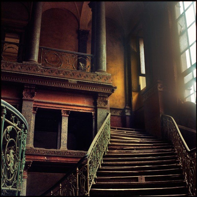 Дом с привидениямиphoto preview