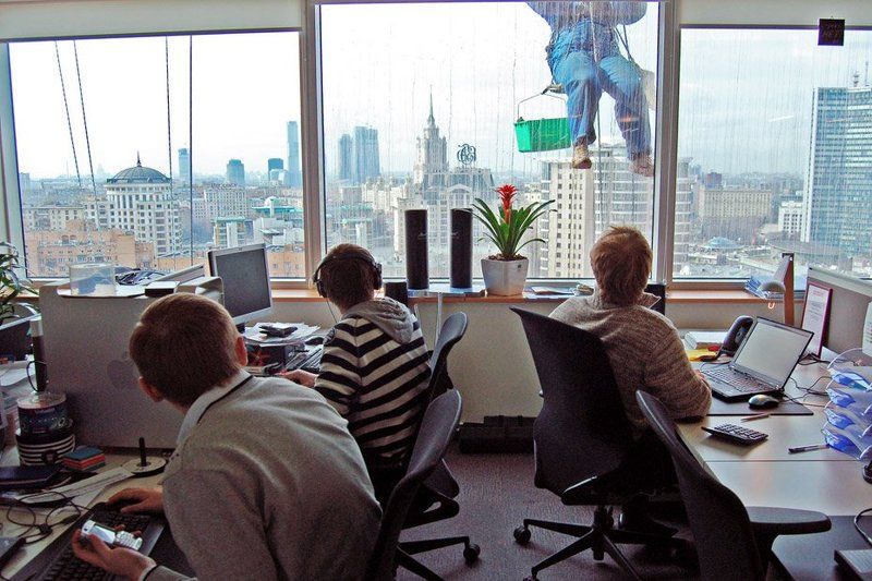 окно, офис, весна, город в офисеphoto preview