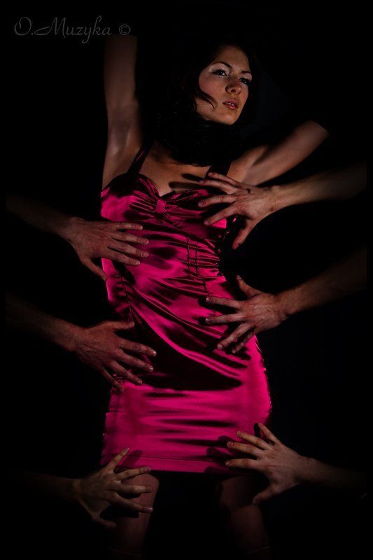 руки, девушка Шестирукий семиногphoto preview