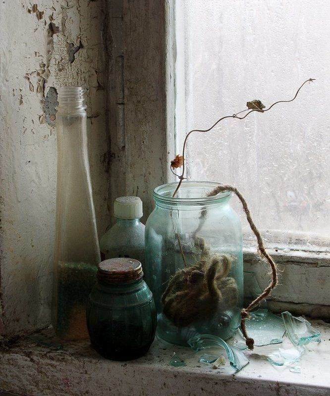 Печальная фото превью