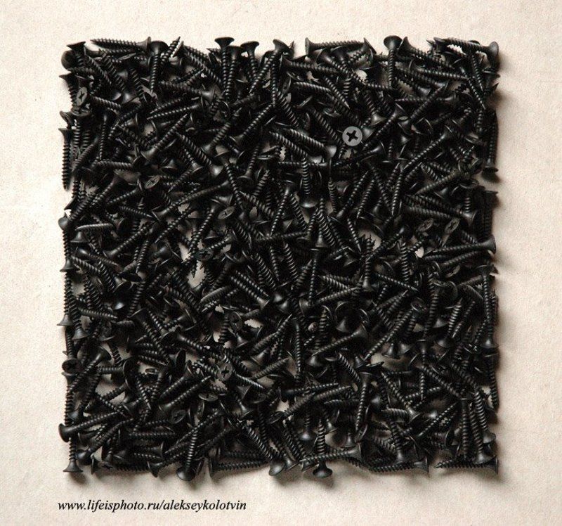 Черный супрематический квадратphoto preview