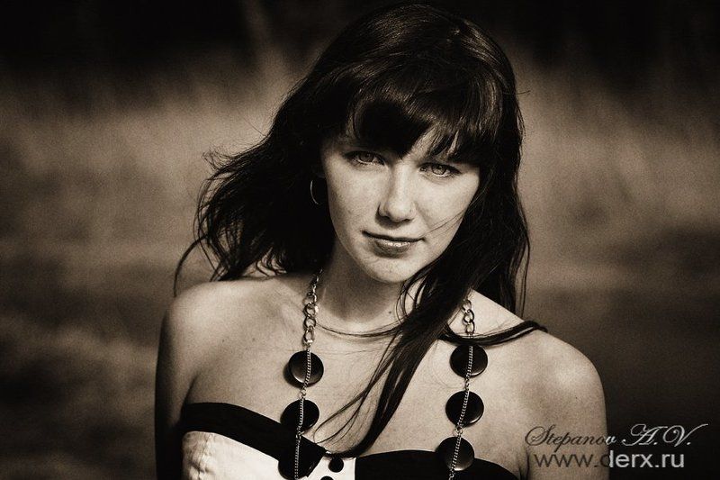 сама, серьезность Сама серьезностьphoto preview