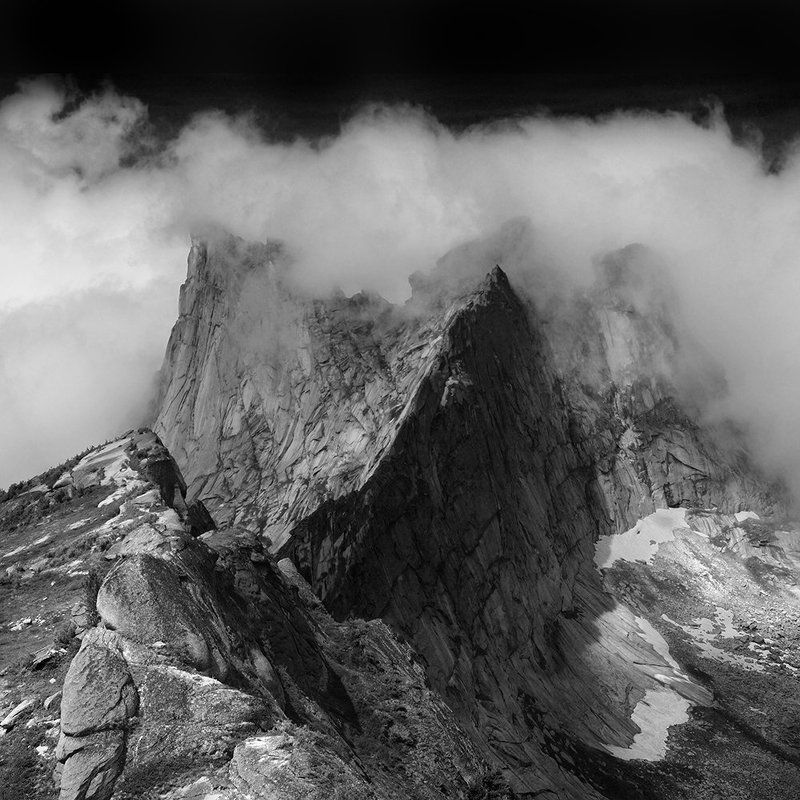 Высокий, Высоко, Горы, Ергаки, Красивый, Красноярский край, Крутой, Облака, Острый, Пейзаж, Природа, Саяны, Сибирь, Скалы, Туман, Хребет, Чб Скальные ножи пика Звездный фото превью