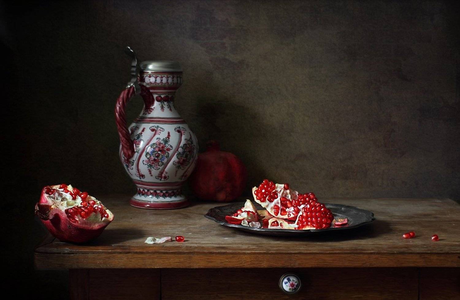 Гранат. Автор: Елена Татульян Гранат, Елена Татульян