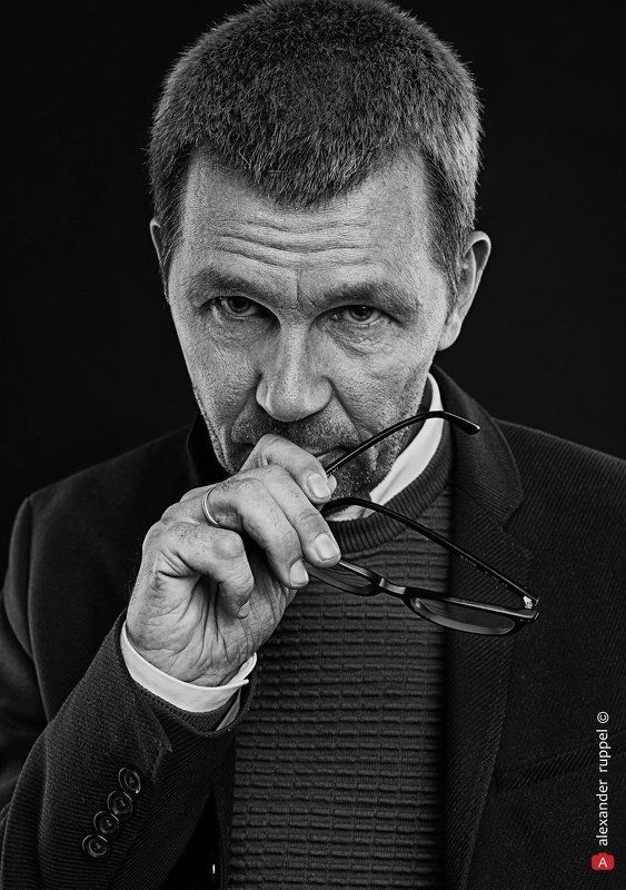 Bw, Man ***photo preview