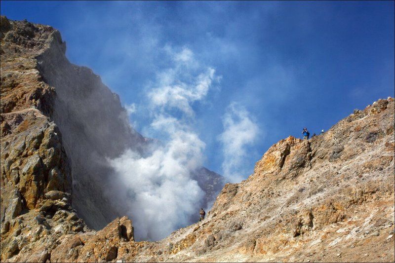 Фотографы в кратере )photo preview