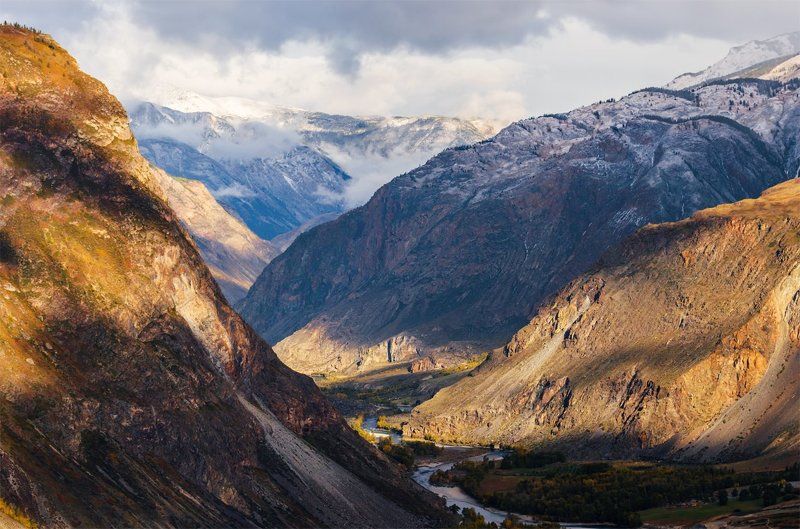 Алтай, Восход, Горный алтай, Горы, Осень, Пейзаж, Природа, Рассвет, Река, Сибирь, Утро, Чулышман Заглянуть в каньонphoto preview