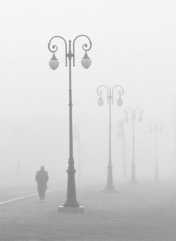 Силуэт, Туман, Фонари Утро вокзальноеphoto preview