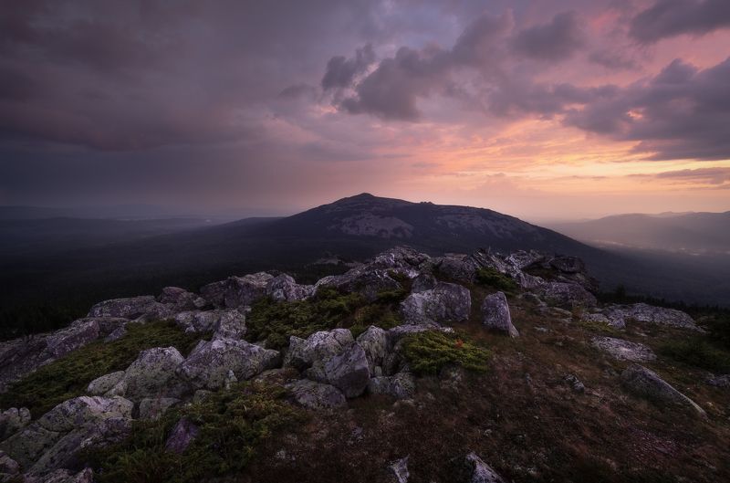 Закат после дождя. Хребет Большой Нургуш. photo preview