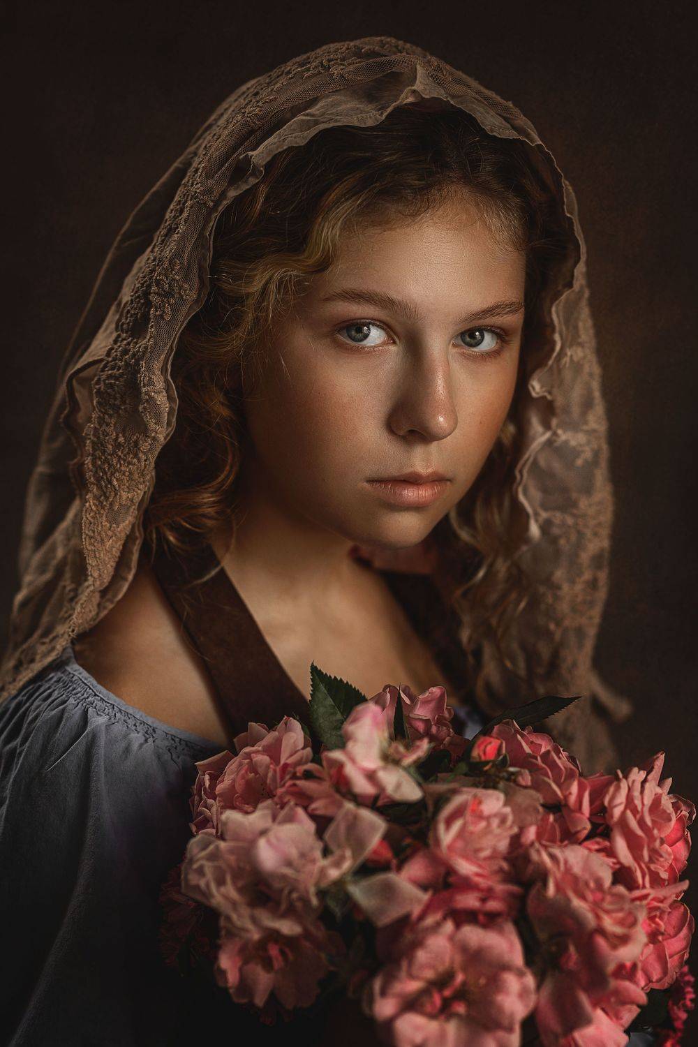 Девушка с цветами. Автор: Елена Чернигина портрет, детский портрет, девушка, женский портрет, детский портрет, девушка с цветами, Елена Чернигина