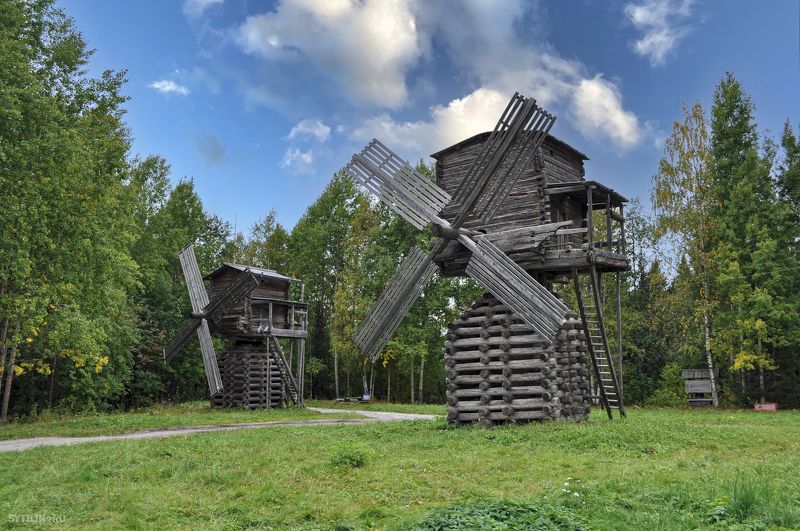 мельницы, старый, деревянный, музей, под открытым небом, малые корелы, архангельск, зодчество, архитектура, народный, старинный,  Две мельницы фото превью