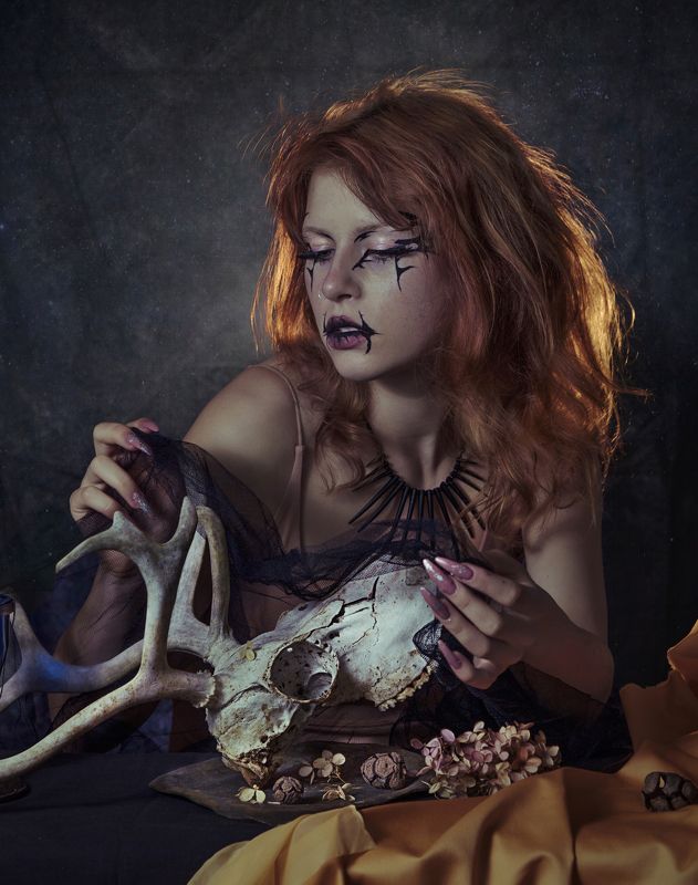 fine art , постановочная фотография ,жанровый портрет, губы , portrait photo preview