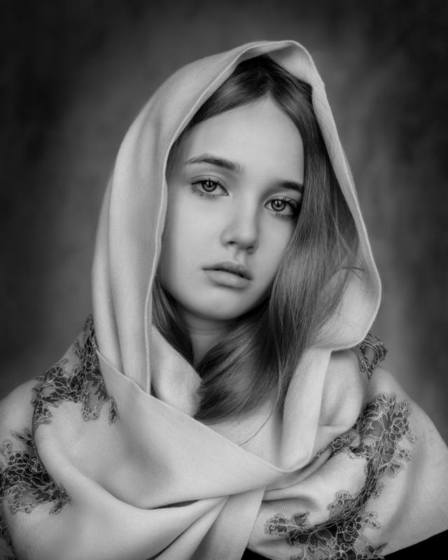 студийный портрет, красивая девушка, женский портрет, концептуальное Аринаphoto preview
