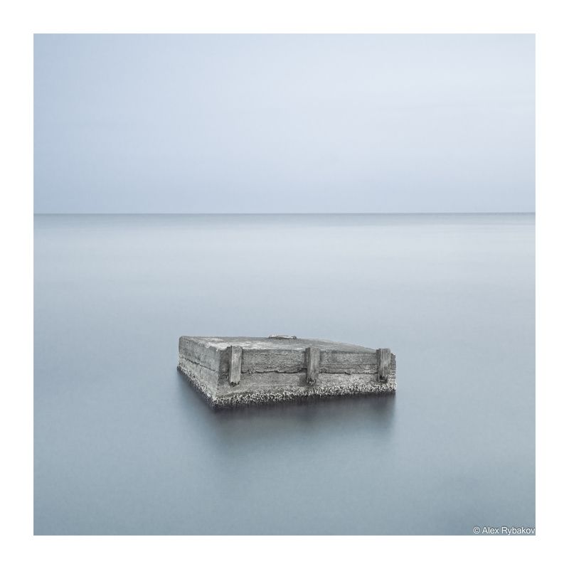 Чемоданphoto preview