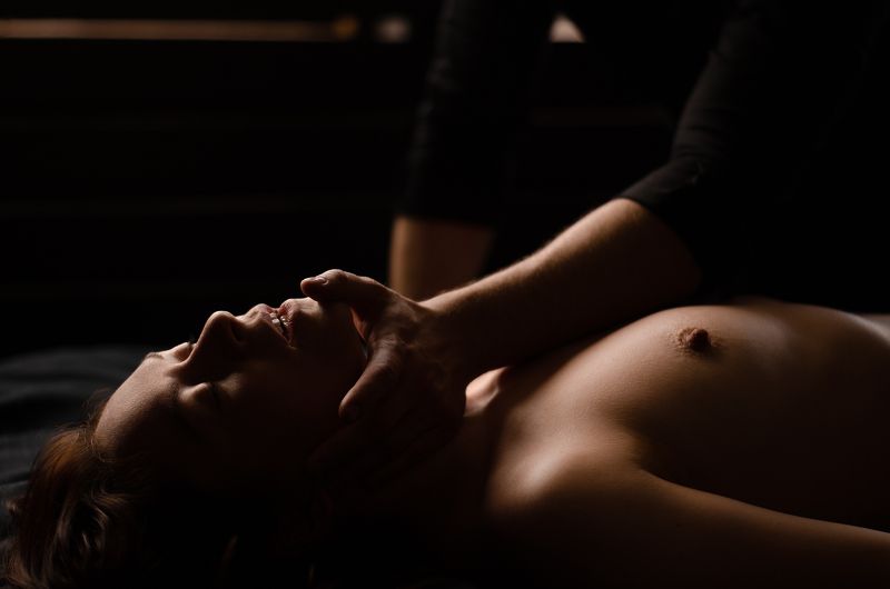 artisticnude artnude breasts couple girl naked nipples nu nude So much warmth in his touch фото превью