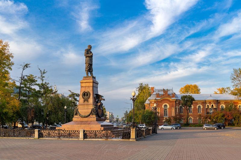 иркутск, осень, александр третий, Иркутск. Памятник Александру III, основателю Транссибаphoto preview