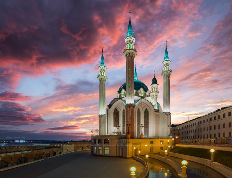 книга владыка моря, казань, россия, татарстан, кул шариф, артем мирный, закат, небо, солнце, минарет, мечеть, артмир, арт, архитектура, artyom mirniy, sunset, kul sharif, tatarstan, russia, mosque, minaret, кремль, kremlin, ведута, каприччио, фотохудожник Мечеть Кул-Шарифphoto preview