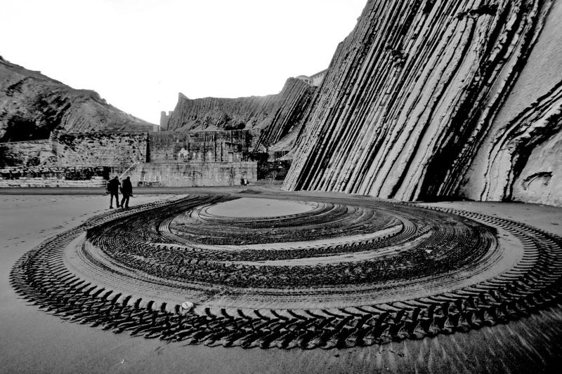 Геометрия.Замкнутый круг. Ракурс. Замыкая круг...(с)photo preview