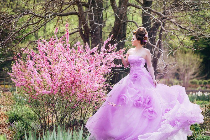 аромат, весна, вишня, дама, девушка, женщина, леди, лето, платье, розовый, сад, сакура, сиреневый, цветы Веснаphoto preview