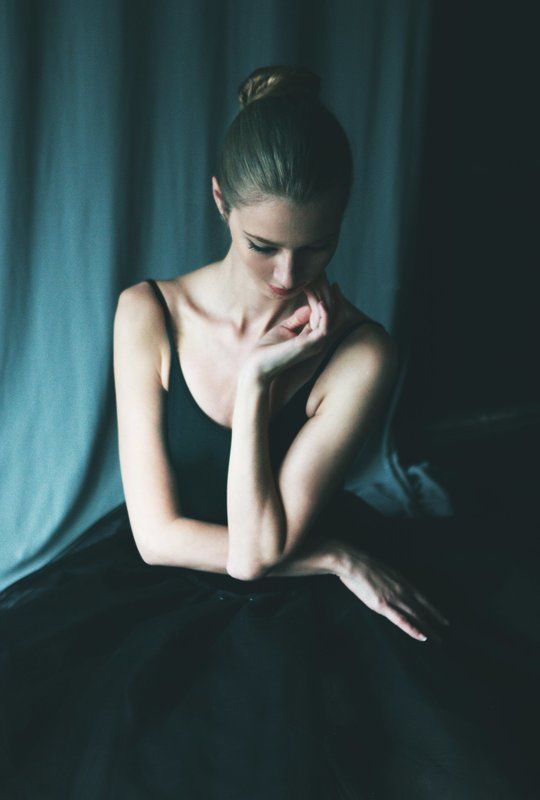 Girl in blackphoto preview