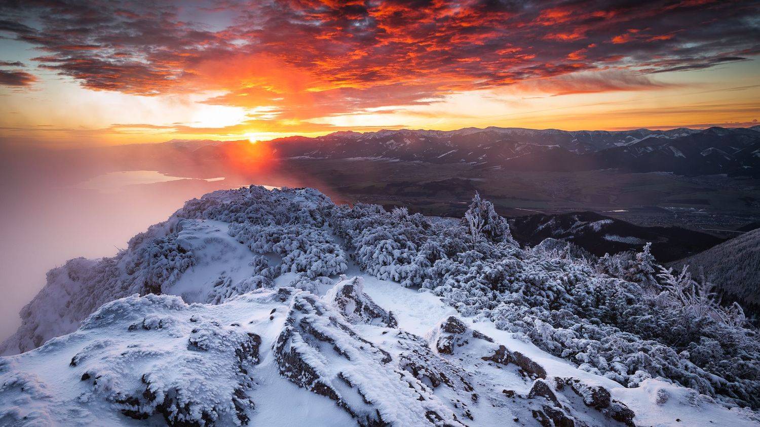 sunrise, Konf&aacute;l Miroslav