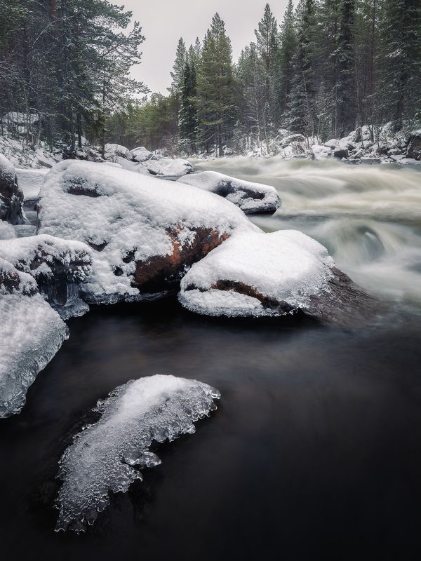 Кольский полуостров На реке Колвицаphoto preview