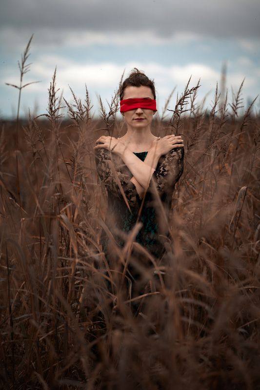 концептуальная фотография, постановочная фотография The swamp witchphoto preview