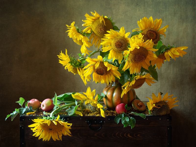 миламиронова, фотонатюрморт, натюрмортсцветами, цветы, букет, подсолнухи, август, яблоки С яблоками... фото превью