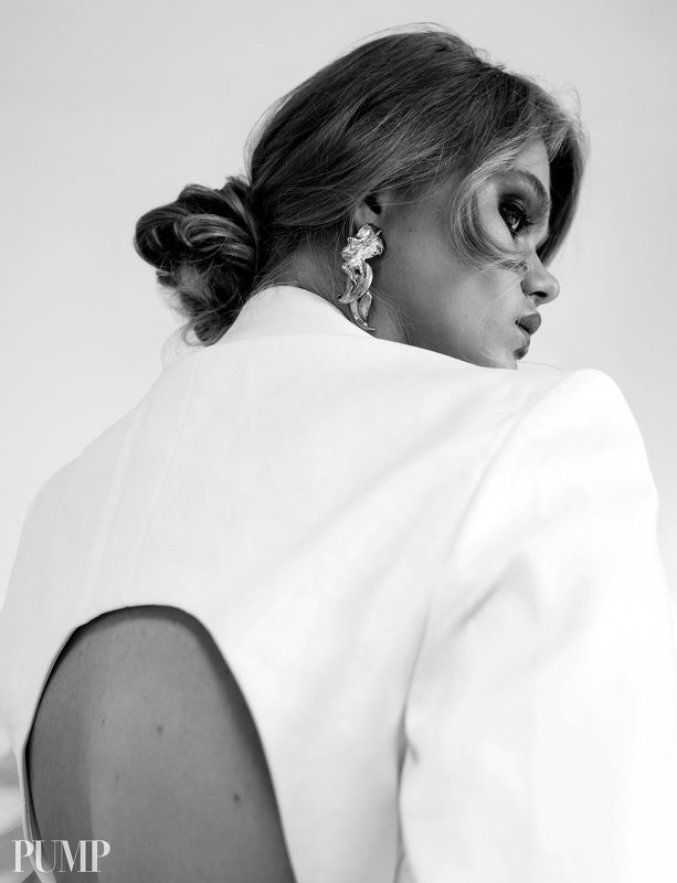 portrat, black and white photo preview