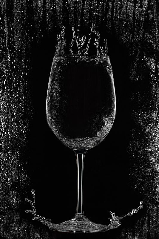 бокал, капли, корона. Бокалphoto preview