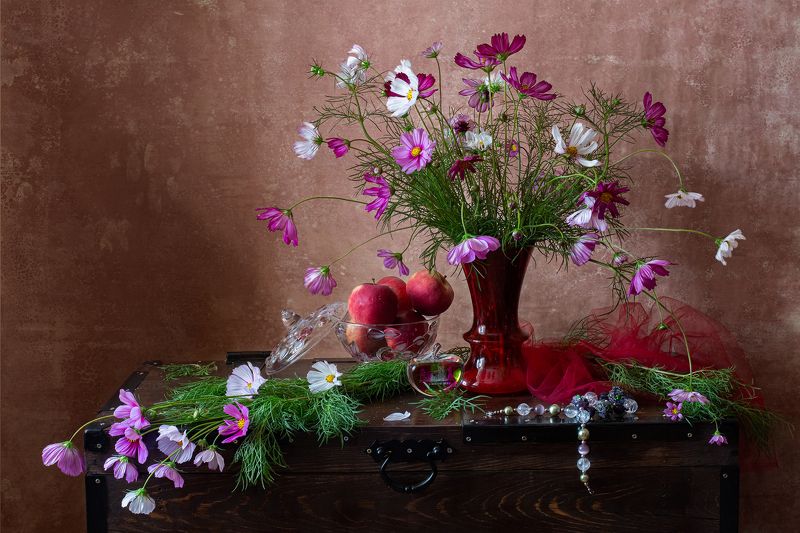 миламиронова, фотонатюрморт, натюрмортсцветами, цветы, букет, космея, яблоки, бусы, осень, сентябрь Космея... фото превью