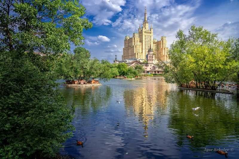 москва, высотка на кудринской, город, пруд, архитектура Высотка на Кудринской⁠⁠photo preview