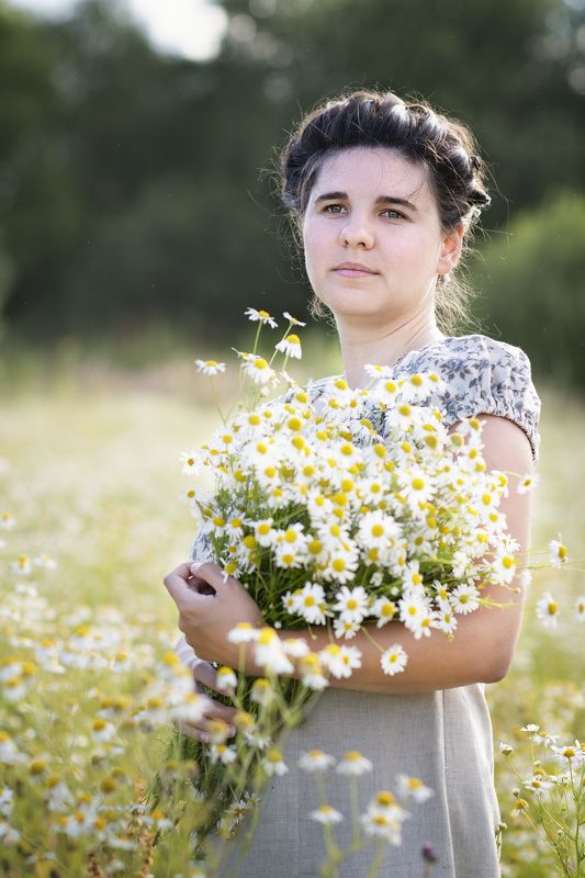 лето,ромашки,букет,солнце С букетомphoto preview
