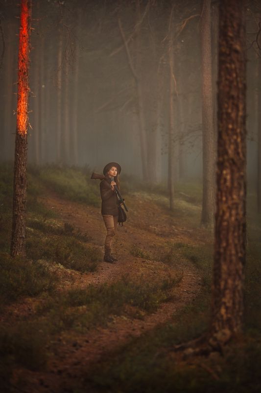 постновочная фотография охотница женский портрет ружье Охотницаphoto preview