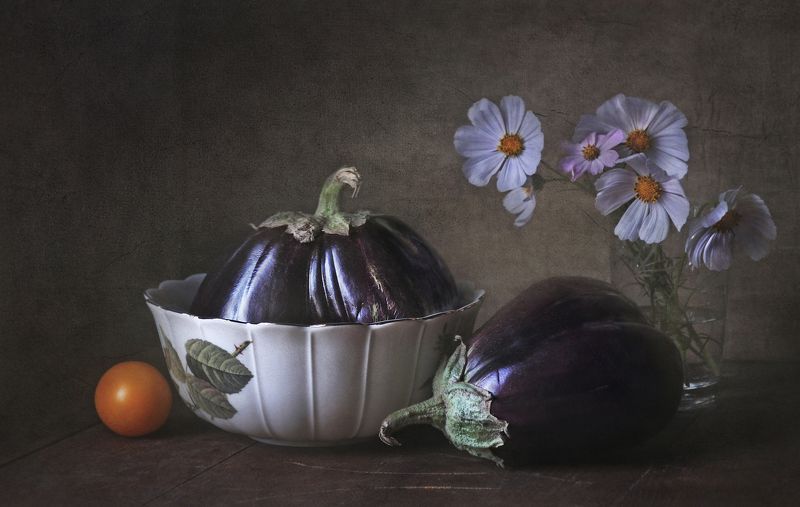 Пышная черная красотаphoto preview