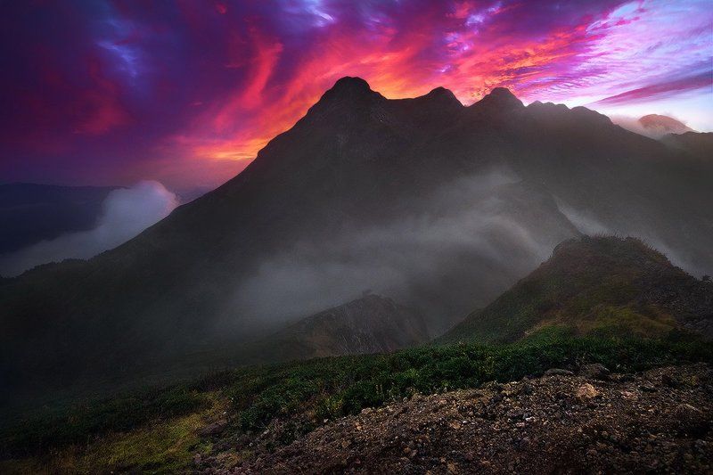 Вновь закат разметался пожаромphoto preview