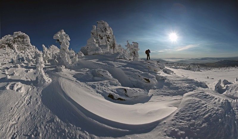 Фотограф и горы...photo preview