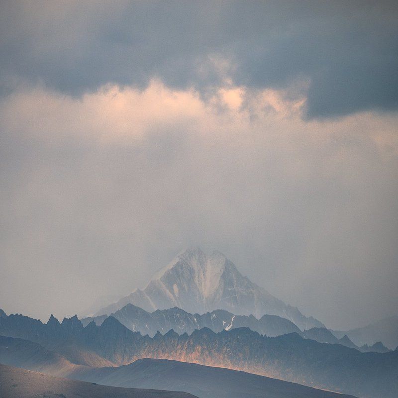 иикту, алтай, большой, вершина, вечер, высокий, горы, красивый, крутой, недоступный, пейзаж, пик, сибирь, трудный, хребет, южно-чуйский, хребет Два братаphoto preview