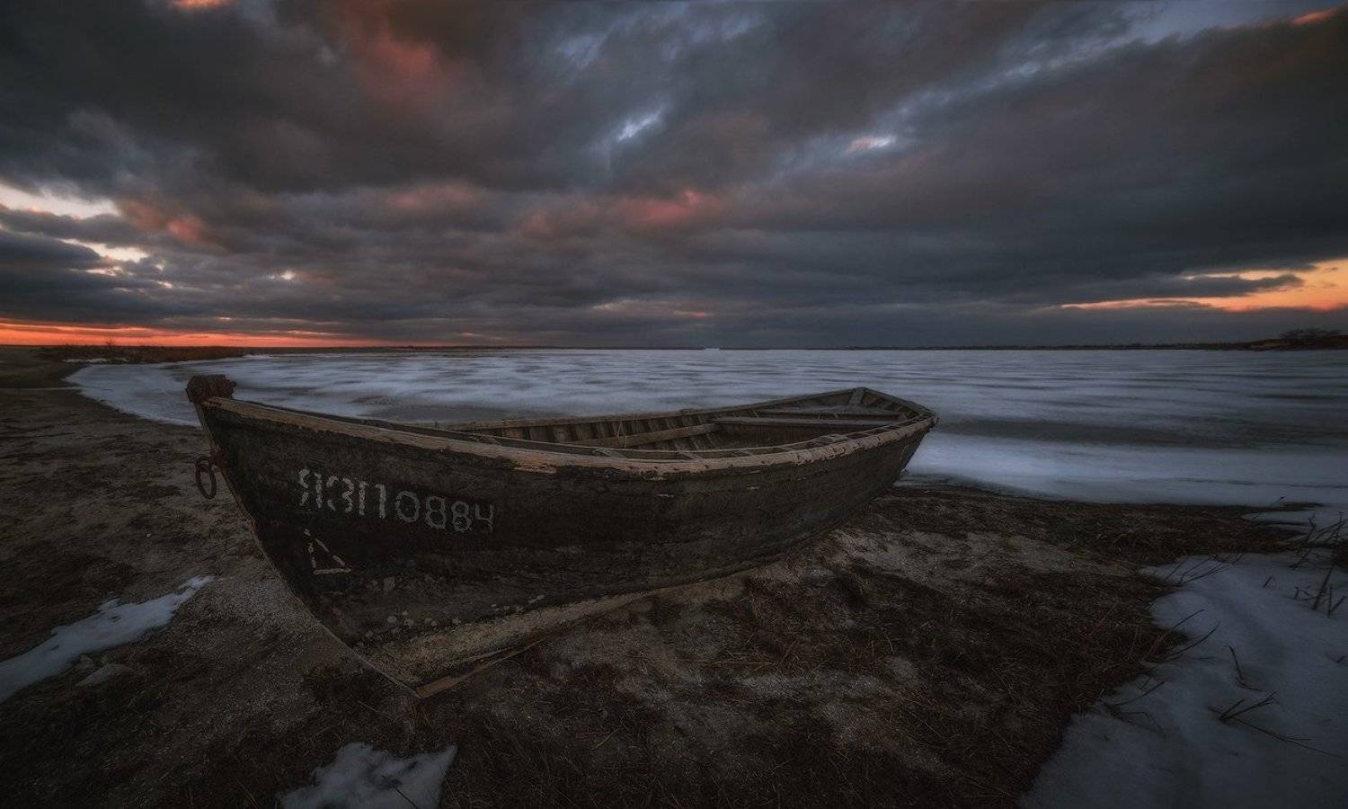 У замерзшего залива. Автор: vadlen , vadlen