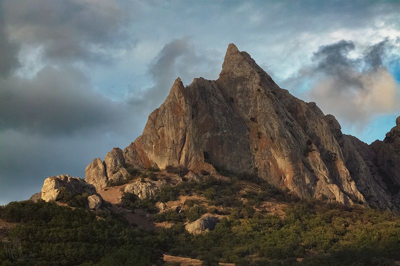 гора, скала, вечер Засыпающий Великан фото превью