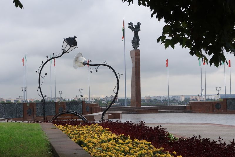 могилёв,беларусь,город,скульптура,фонари Фонариphoto preview
