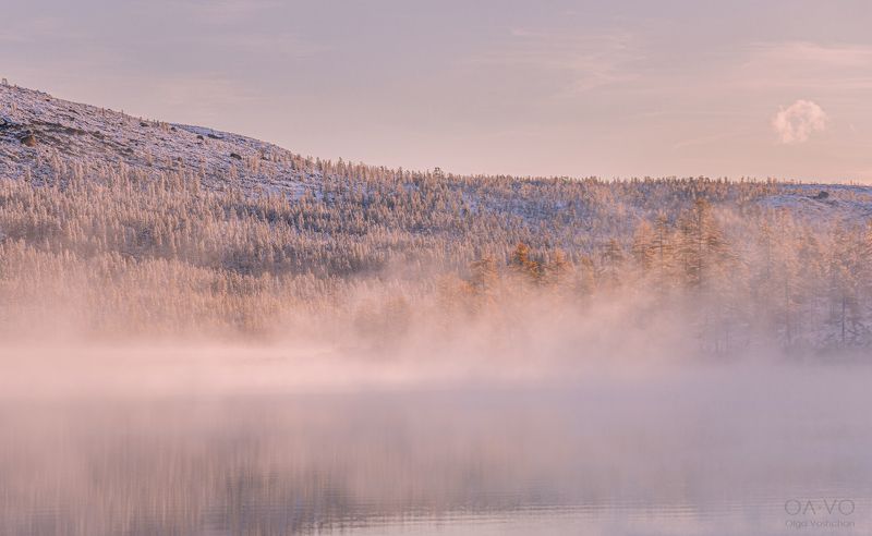пейзаж, осень,  туман, озеро, озеро Невидимка, природа, горы, лес, Россия, природа России, nature, landscape, lake, Russia, autumn, снег, рассвет, восход, snow, dawn, fog Сказка, окутанная тайнойphoto preview