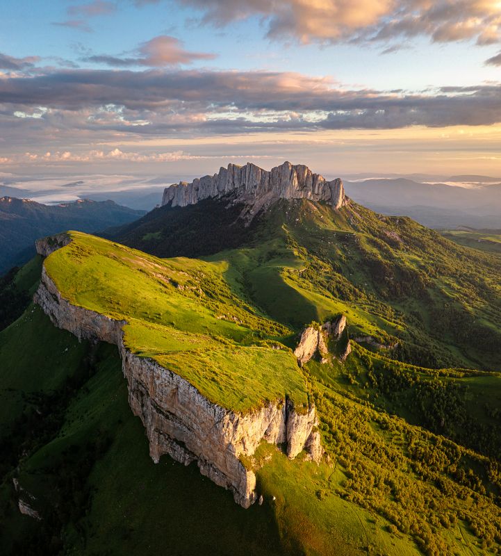 тхач, большой тхач, адыгея, краснодарский край, кавказ, кавказские горы Скальный трамплинphoto preview