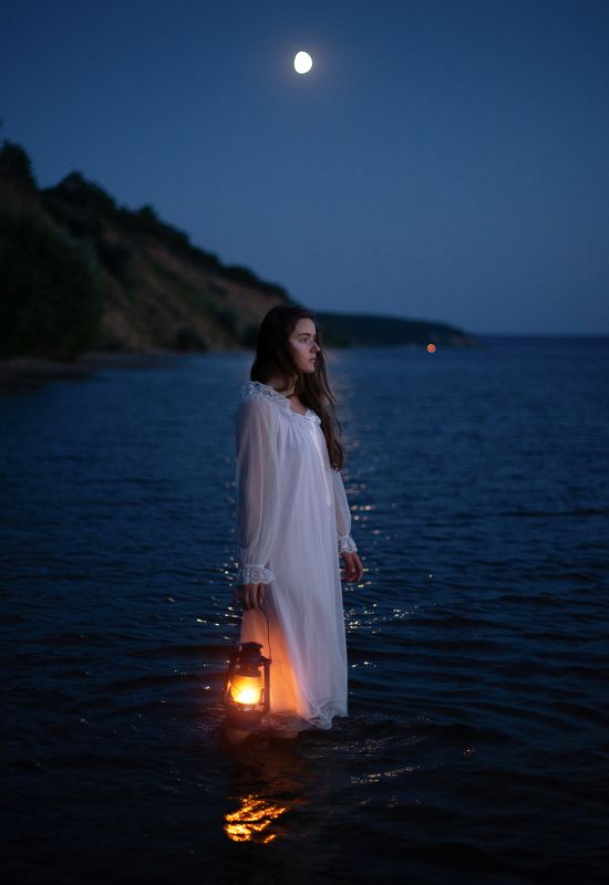 девушка, свет, природа, река, вода, вечер, сумерки Свет фото превью