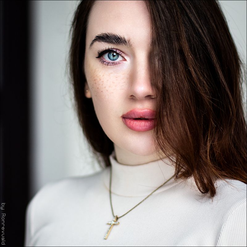 girl,woman,eyes,beauty,portrait,fashion,light,девушка,портрет,москва,свет, глаза Lesyaphoto preview
