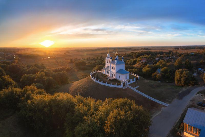 Свято-Успенский женский скит на закатеphoto preview