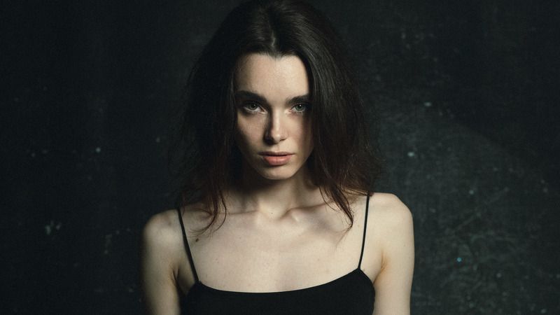 портрет, девушка  фото превью