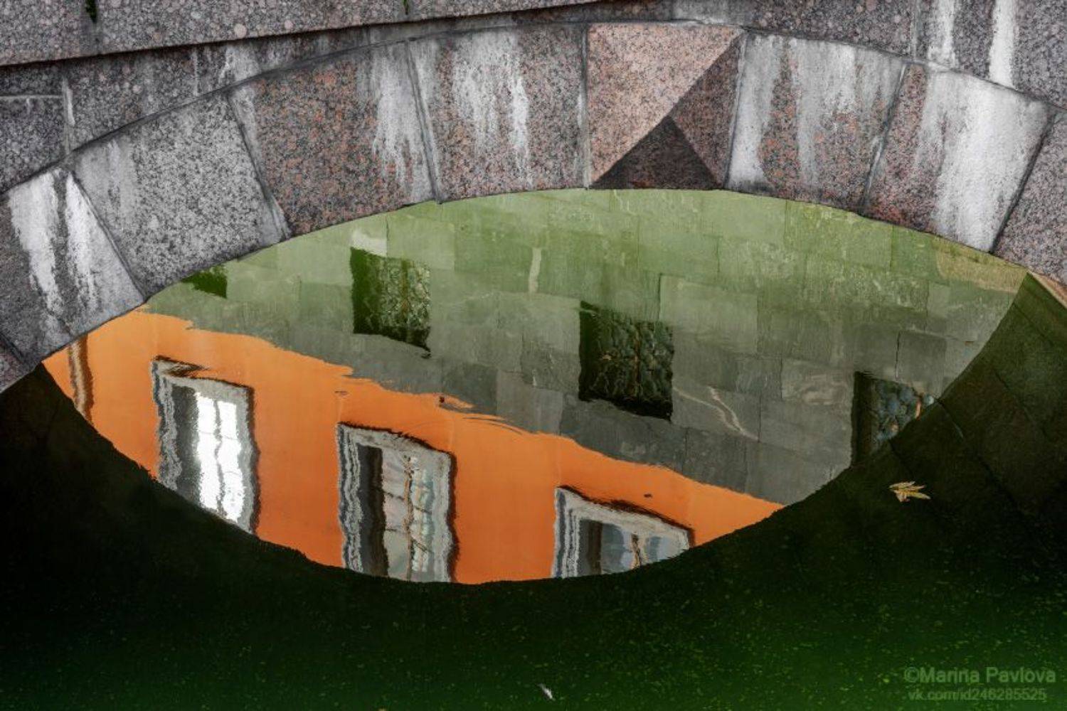 абстракция, акваабстракция, акваабстракция, отражение на воде, парейдолия, город, санкт -петербург, михайловский замок, мистический петербург, всевидящее око города, nikon, Павлова Марина