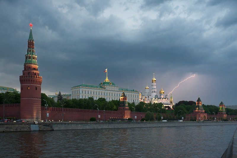 Город, Городской пейзаж, Гроза, Кремль, Молния, Москва, Москва-река, Тучи Гроза над Москвойphoto preview