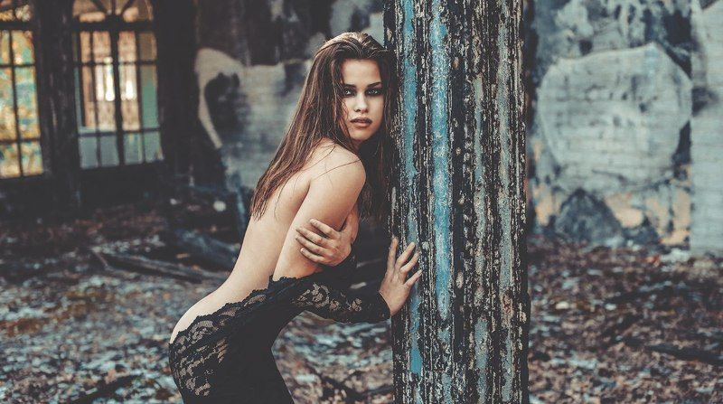 Брошенная фото превью